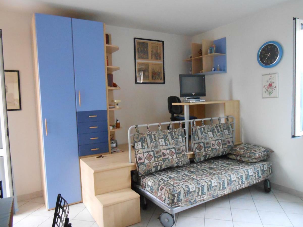 Monolocale A Vista Lago Apartment Peschiera del Garda